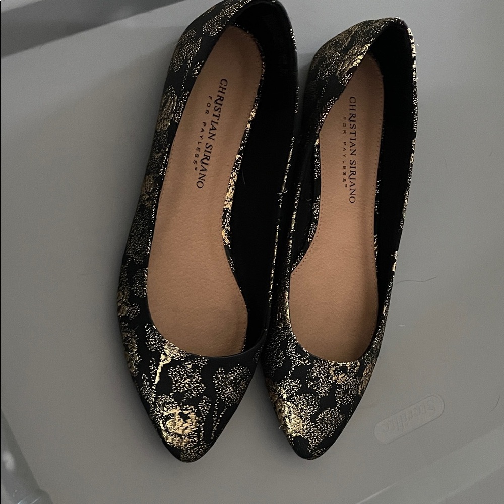 Christian Siriano Elegant Black and Gold Flats